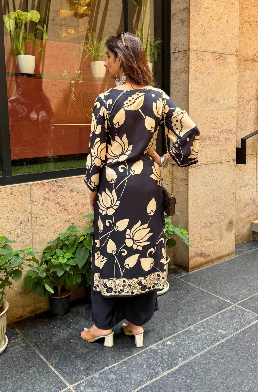 Folk Art Inspired Printed Straight Kurta Set With Pants - BLACK