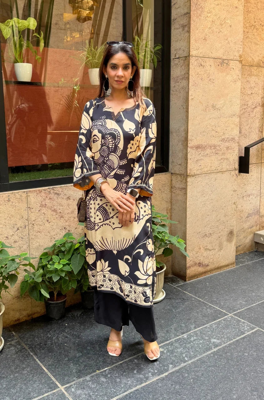 Folk Art Inspired Printed Straight Kurta Set With Pants - BLACK