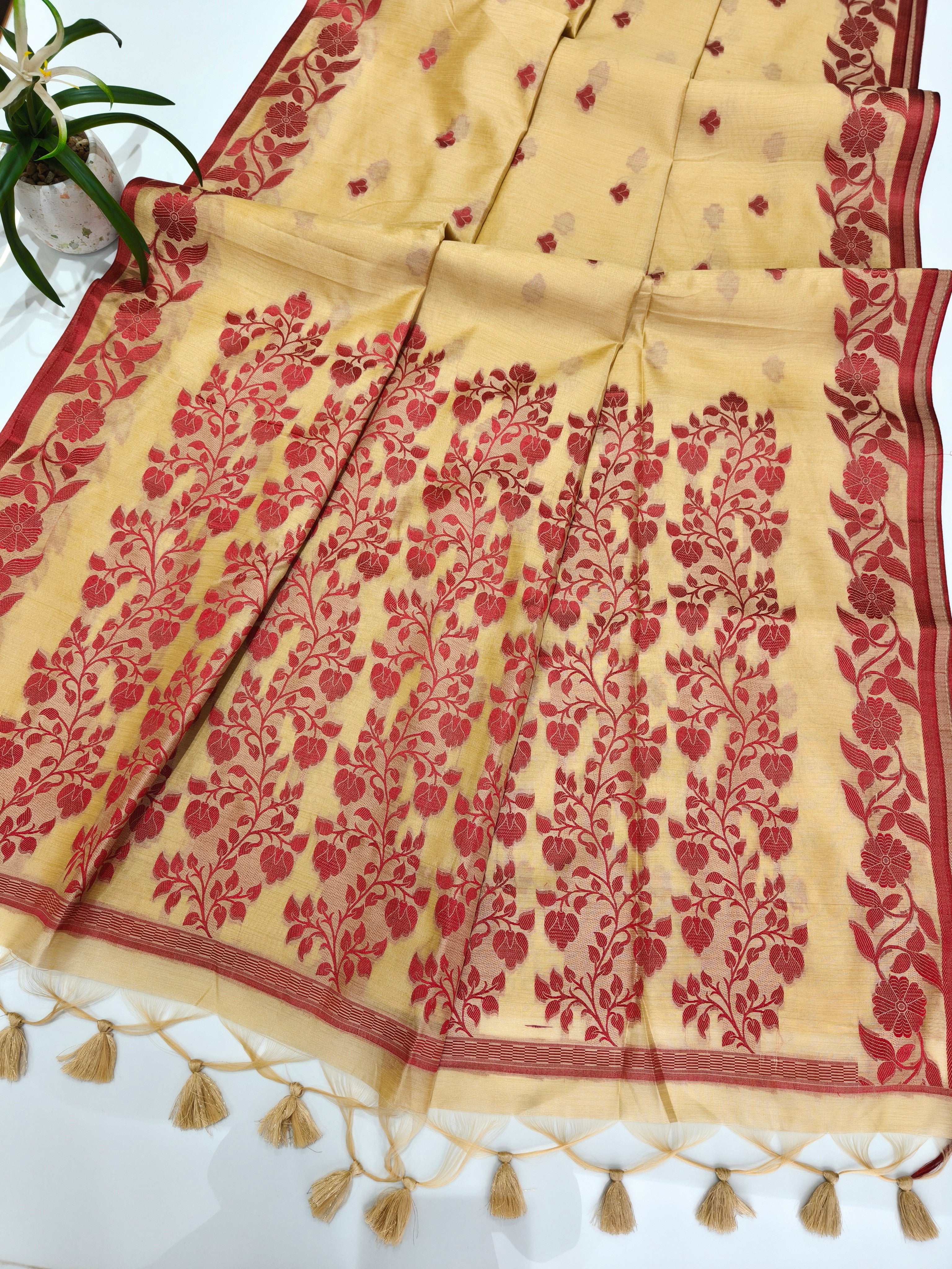 Tussar Raw Silk Floral Weaving Saree - CHIKU