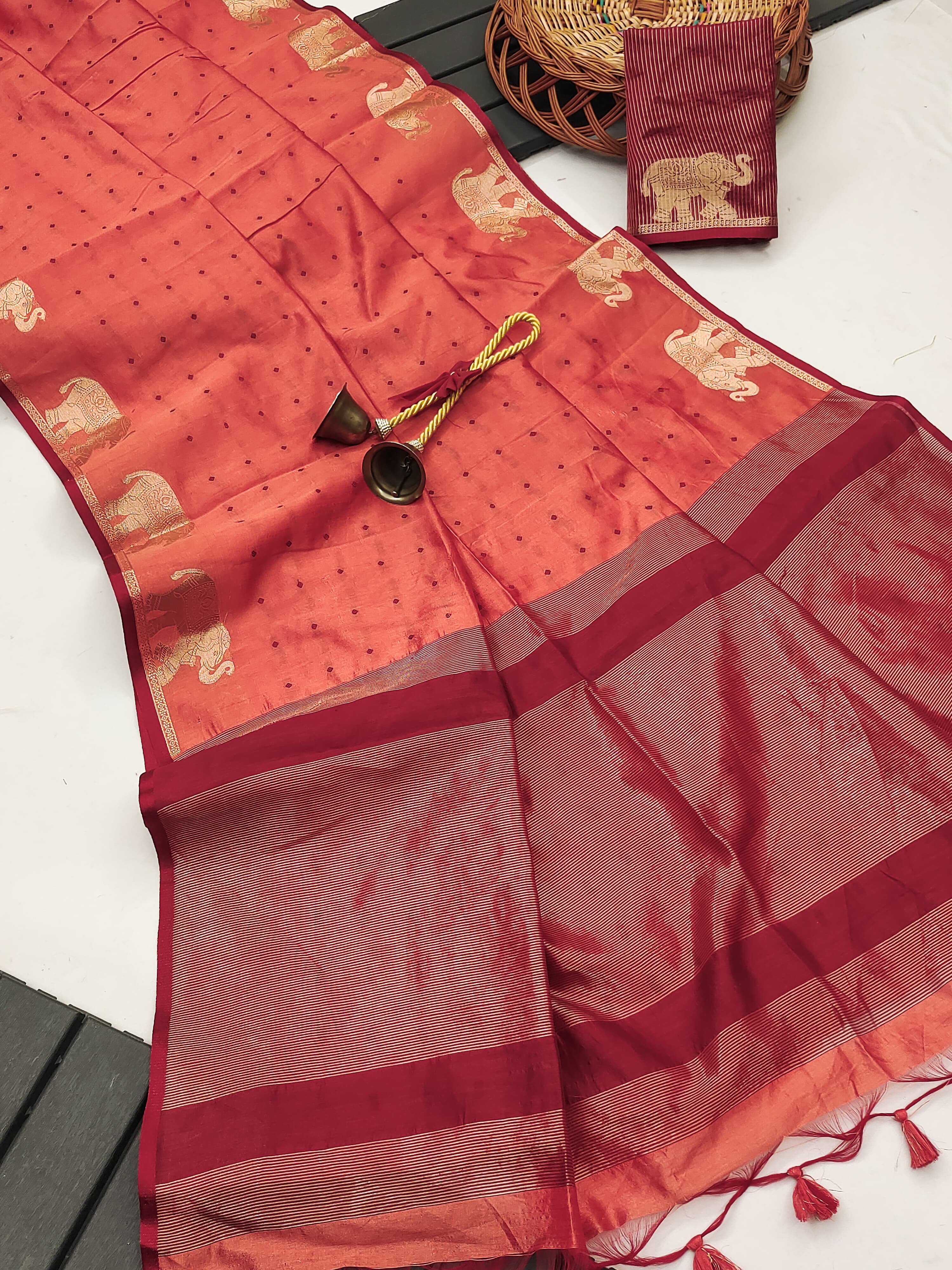Tussar Elephant Raw Silk Weaving Saree - GAJARI