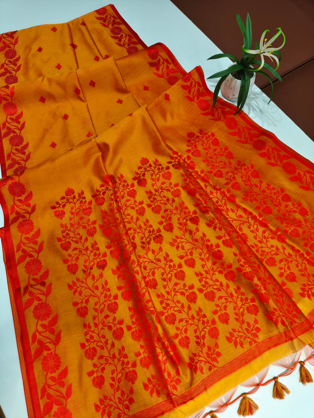 Tussar Raw Silk Floral Weaving Saree - ORANGE