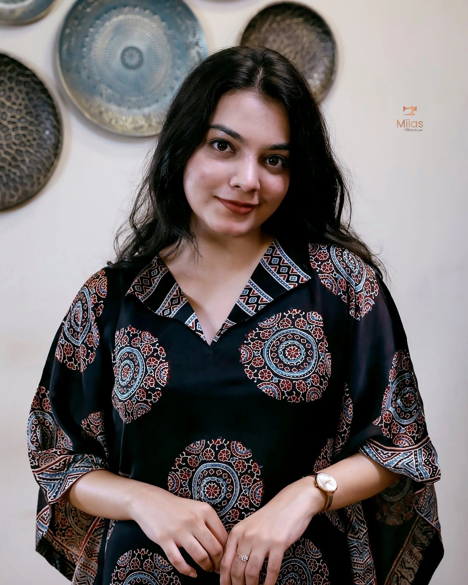 Modal   Silk   Kaftan   |   Folding   Collar   Flowing   Drape   |   Black